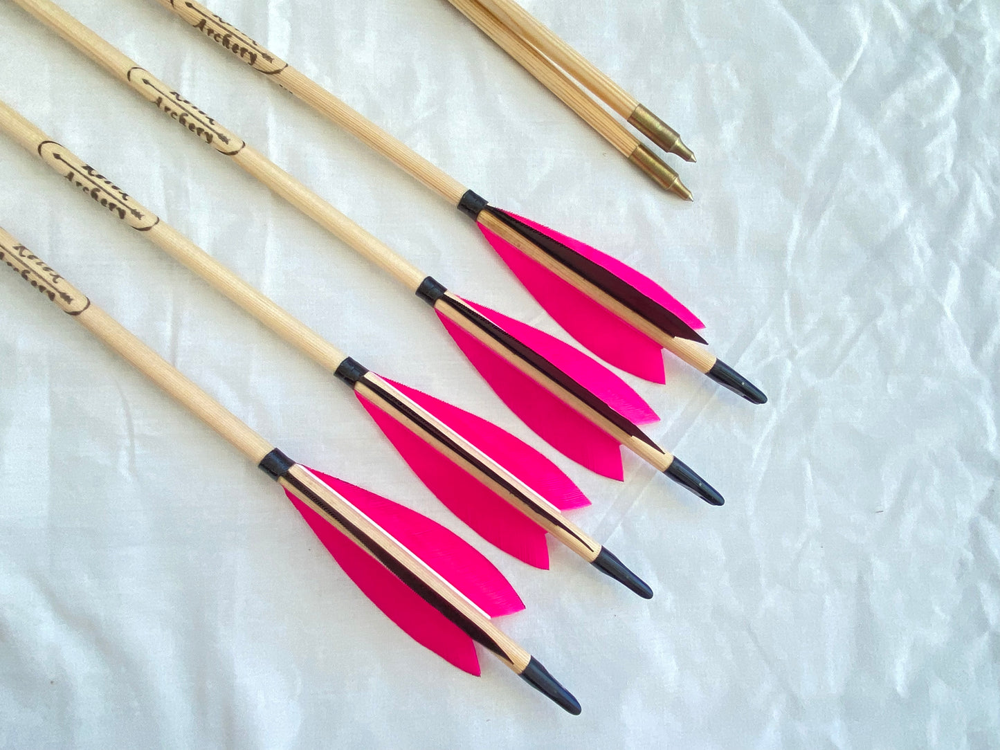 Standard Wooden Arrows - Plastic Nock (half dozen)