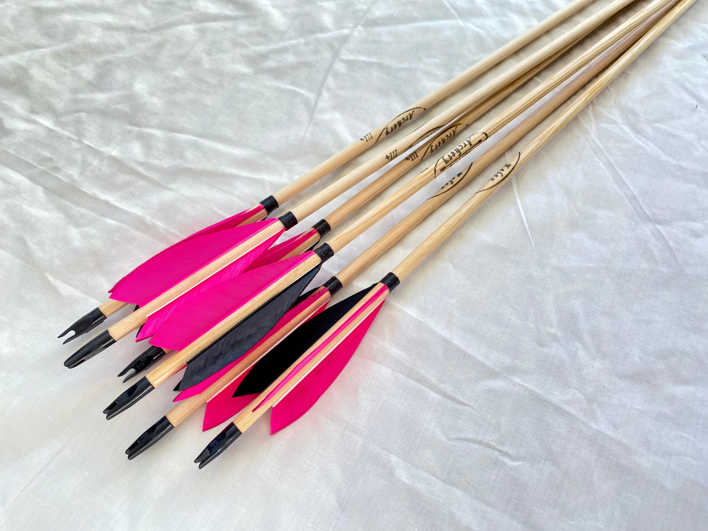 Standard Wooden Arrows - Plastic Nock (half dozen)