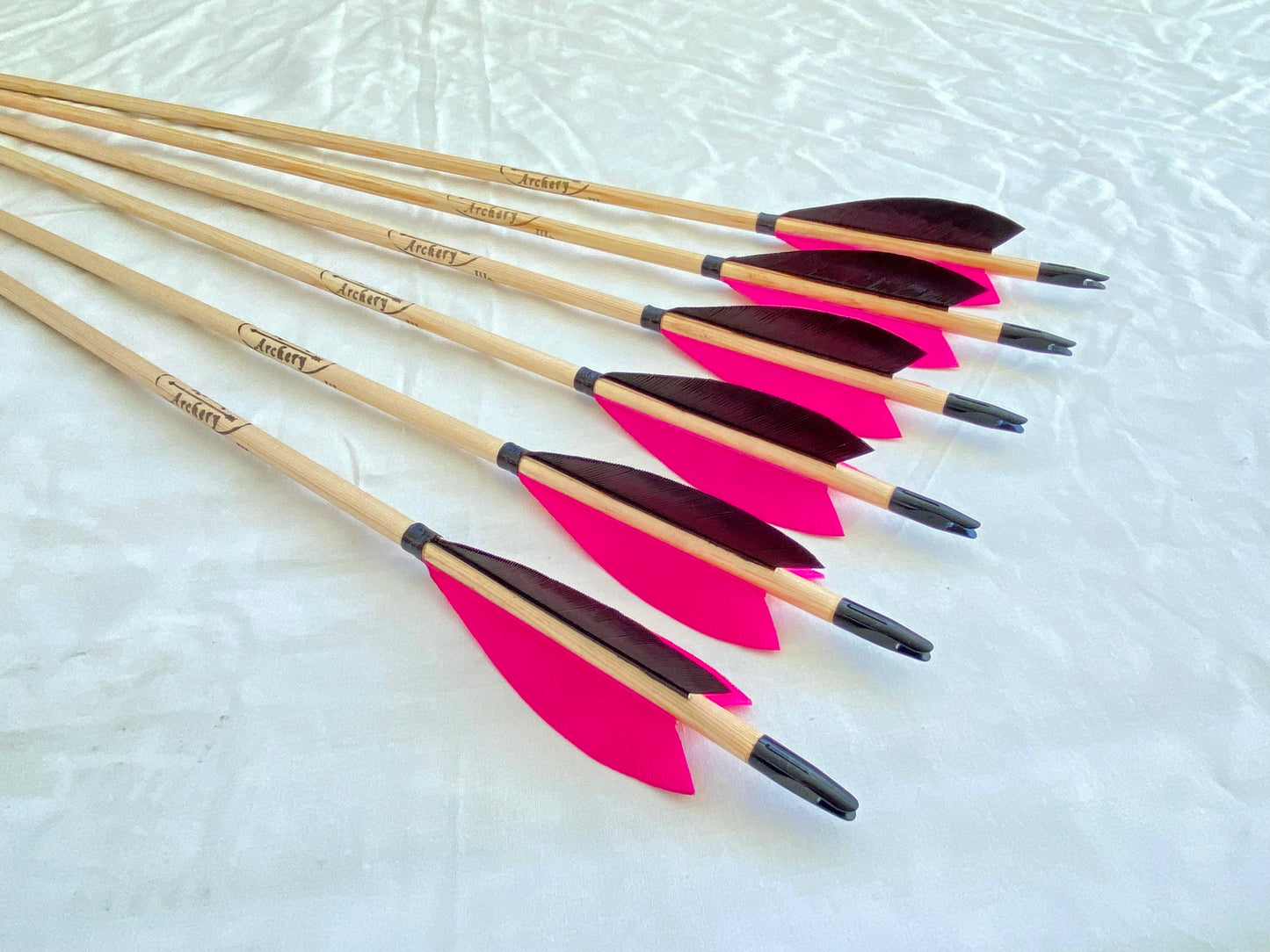 Standard Wooden Arrows - Plastic Nock (half dozen)
