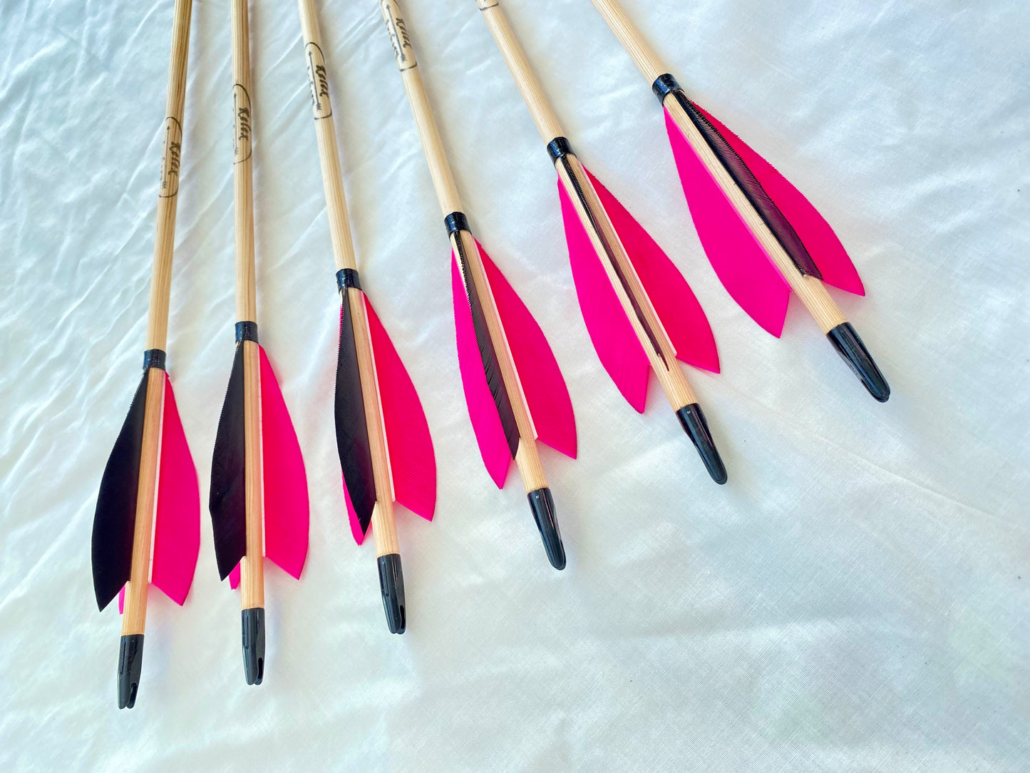 Standard Wooden Arrows - Plastic Nock (half dozen)