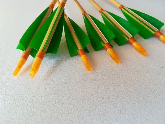 Premium Wooden Arrows, 4 Feathers - Plastic Nock (half dozen)