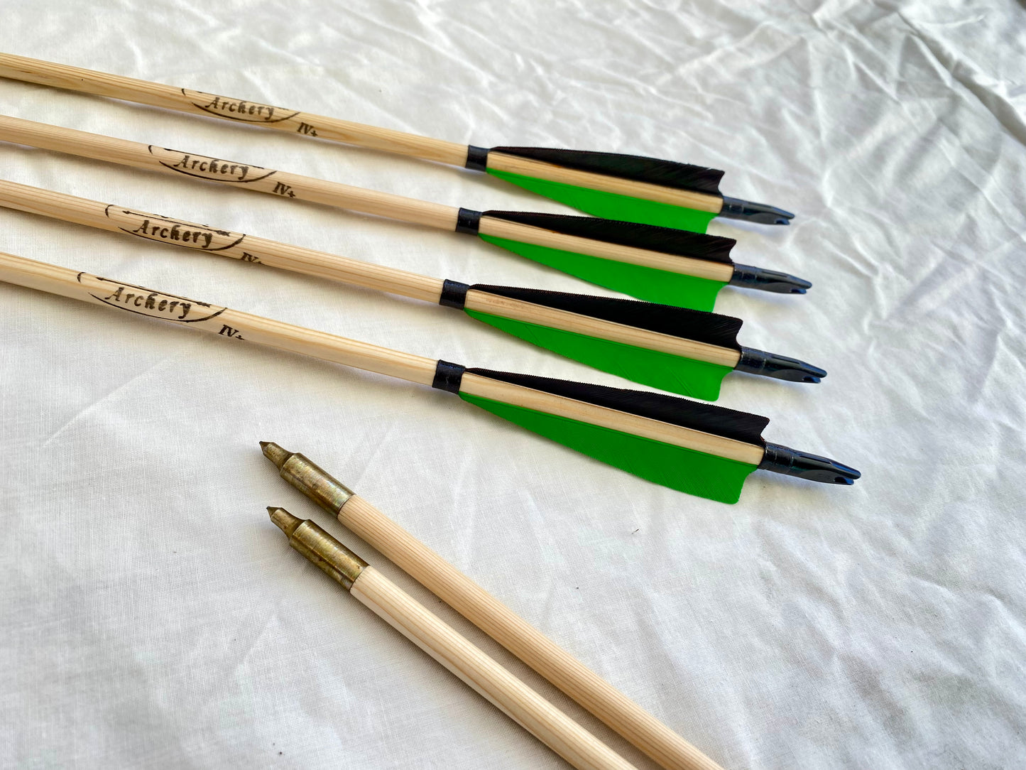 Standard Wooden Arrows - Plastic Nock (half dozen)