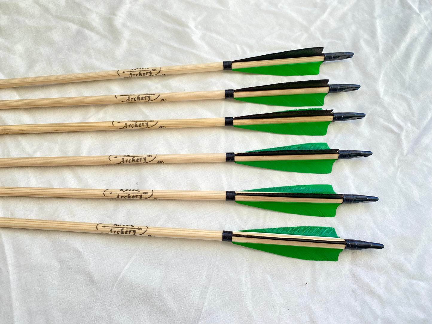 Standard Wooden Arrows - Plastic Nock (half dozen)